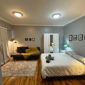 Studio met een King Size Bed
